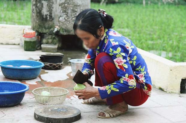 Những hình ảnh khắc khổ của mẹ ca sĩ Châu Việt Cường trước khi bị tàu hỏa đâm tử vong-4