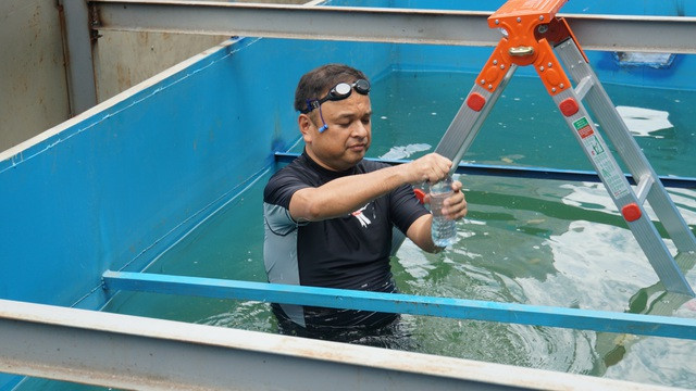 Xem chuyên gia Nhật Bản rửa mặt, tắm bằng nước sông Tô Lịch - 6