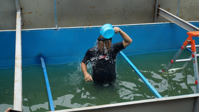 Xem chuyên gia Nhật Bản rửa mặt, tắm bằng nước sông Tô Lịch - 3