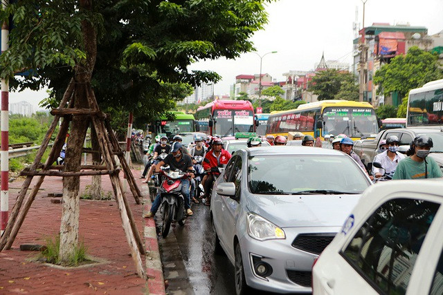 Giao thông Hà Nội thông thoáng trong ngày đầu nghỉ lễ - 9