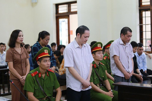 Xử vụ gian lận điểm thi ở Hà Giang: Bị cáo khởi xướng nâng điểm lĩnh 8 năm tù - 2