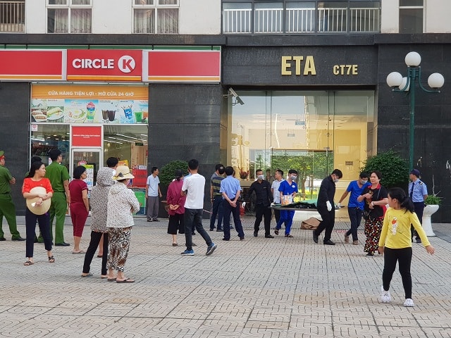 Rơi từ tầng 20 xuống đất, người phụ nữ tử vong tại chỗ - 4