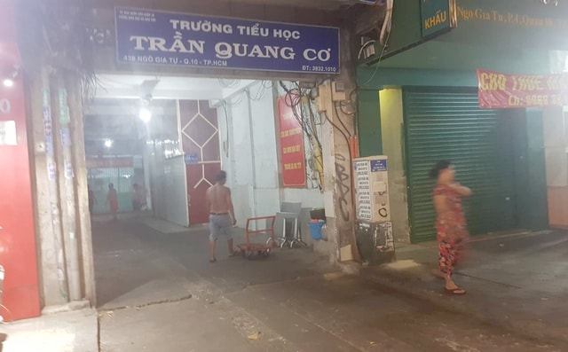 Can phụ huynh đánh nhau, thầy phó hiệu trưởng nhập viện - 1