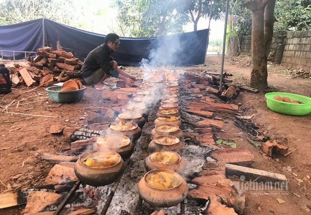 Xuyên đêm hít khói, kho 5.000 nồi cá bán Tết Canh Tý - 7