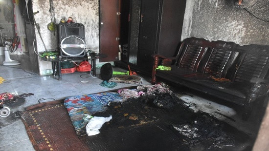Phóng hỏa đốt nhà trọ khiến 2 người bỏng nặng