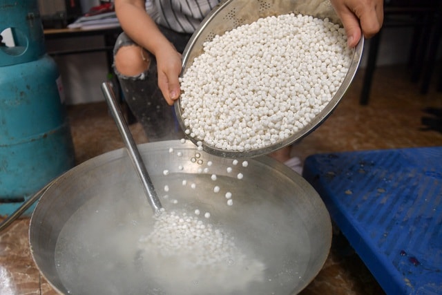 Gặp người nấu hàng trăm suất ăn miễn phí gửi y, bác sĩ chống dịch Covid-19 - 5