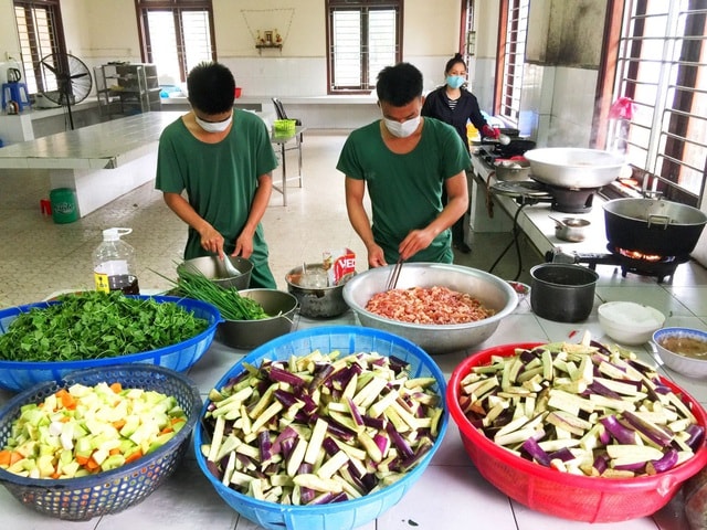 Những dòng thư nặng nghĩa tình gửi tới chiến sĩ trong khu cách ly - 9 Những dòng thư nặng nghĩa tình gửi tới chiến sĩ trong khu cách ly - 9