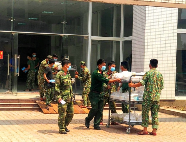 Những dòng thư nặng nghĩa tình gửi tới chiến sĩ trong khu cách ly - 3 Những dòng thư nặng nghĩa tình gửi tới chiến sĩ trong khu cách ly - 3