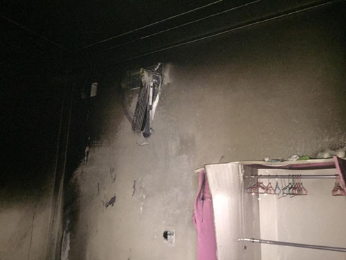 Cháy phòng ngủ, 4 người trong gia đình bỏng nặng