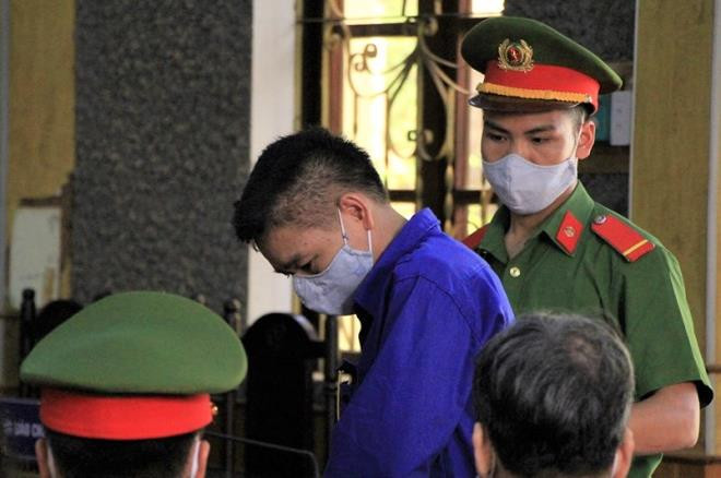 Xét xử gian lận thi cử ở Sơn La: Cựu Phó giám đốc Sở GD&ĐT khai bị ép cung - 1