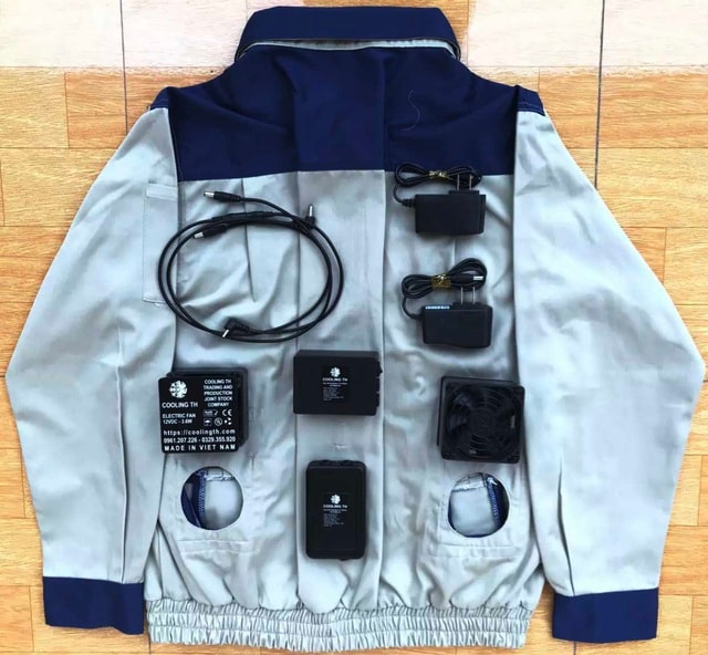 Nắng nóng 40 độ, khách vung tiền triệu sắm áo chống nắng gắn điều hòa - 1