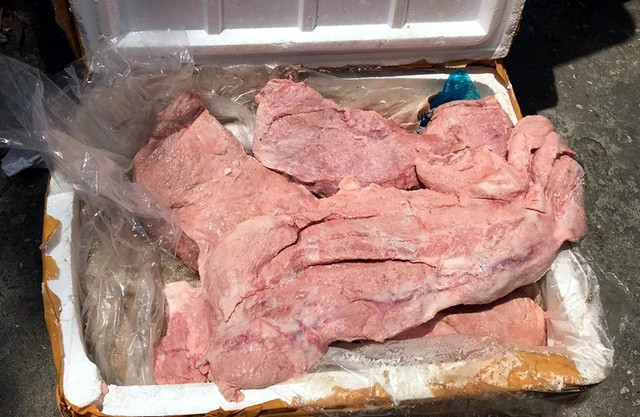 Hà Nội: Gần 1 tấn nầm lợn bẩn suýt lên bàn nhậu - 2
