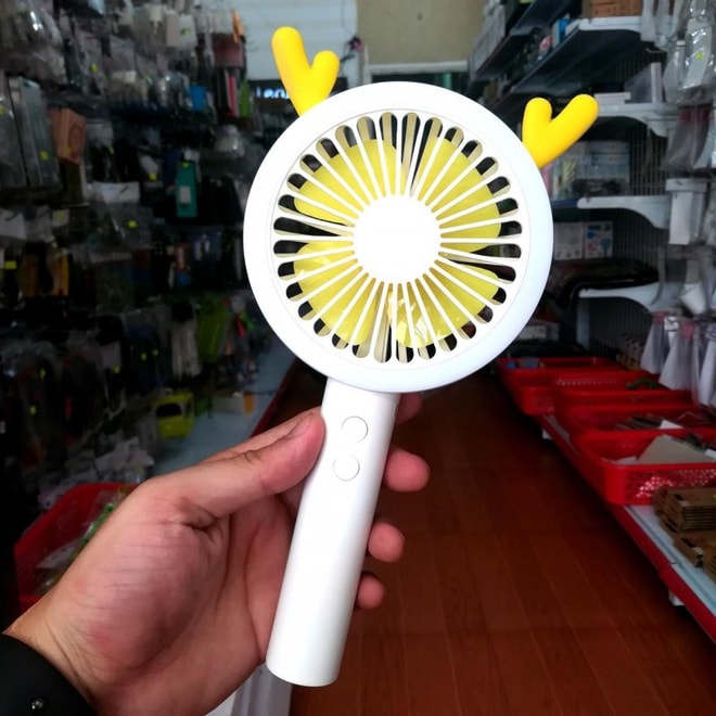 Tràn ngập chợ mạng các loại quạt sạc mini cầm tay giá siêu rẻ, món đồ làm mát tưởng vô hại mà tiềm ẩn nhiều nguy hiểm - Ảnh 3.