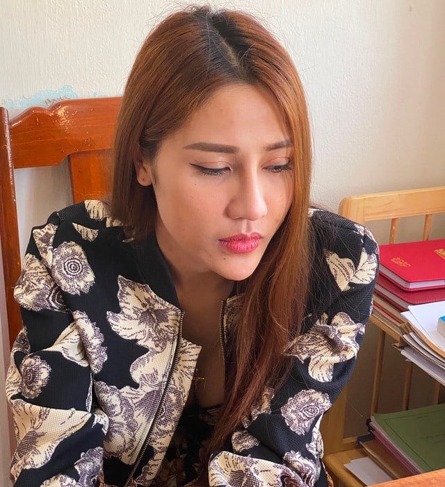 Chân dung “tú bà” 9x điều hành đường dây bán dâm 3-5 triệu đồng/lượt - 2 Chân dung “tú bà” 9x điều hành đường dây bán dâm 3-5 triệu đồng/lượt - 2