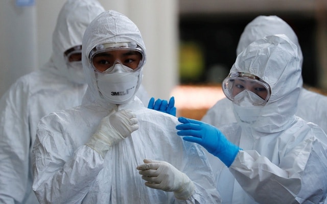 tinh-hinh-covid-19-tai-tq-so-ca-nhiem-moi-giam-manh-cu-ong-100-tuoi-chien-thang-virus-15854129839791178848538-crop-15854130100291935740889