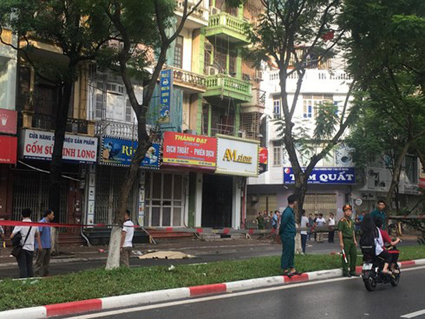 Liên tiếp những vụ cây xanh gãy, đổ gây chết người ở Hà Nội và TP. HCM  - Ảnh 5.