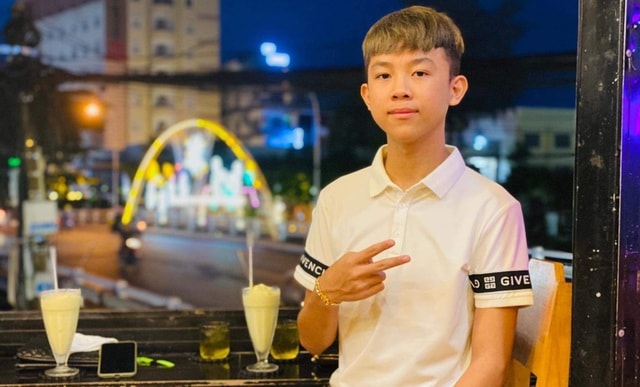 Nguyễn Bảo Quý: 10X sở hữu kênh Youtube AFK Quý11N TV đạt nút bạc - Ảnh 2.