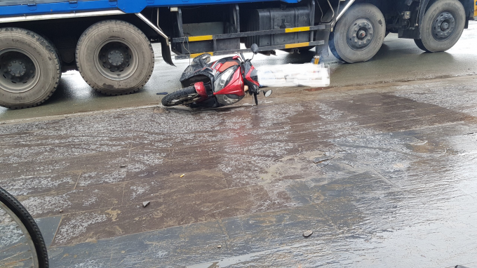 Tai nạn tại đường tránh Nam Hải Vân do tài xế ô tô khách vượt ẩu - Ảnh 1.