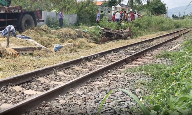 Tai nạn tại đường tránh Nam Hải Vân do tài xế ô tô khách vượt ẩu - Ảnh 2.