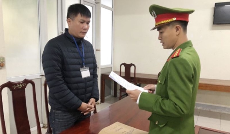 Xe máy va chạm xe tải, nam thanh niên tử vong thương tâm - Ảnh 2. Xe máy va chạm xe tải, nam thanh niên tử vong thương tâm - Ảnh 2.