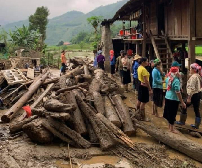 Nguyên nhân xảy ra lũ ống trong đêm khiến 3 người chết ở Lào Cai - Ảnh 5.