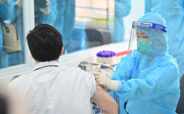 Sáng 1/5: 12 giờ không ghi nhận ca mắc mới, gần 510.000 người Việt được tiêm vaccine COVID-19 - Ảnh 1.