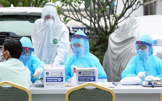 Chiều 4/5: Thêm 11 ca mắc COVID-19, có 1 ca ghi nhận trong nước tại Đà Nẵng - Ảnh 1. Chiều 4/5: Thêm 11 ca mắc COVID-19, có 1 ca ghi nhận trong nước tại Đà Nẵng - Ảnh 1.