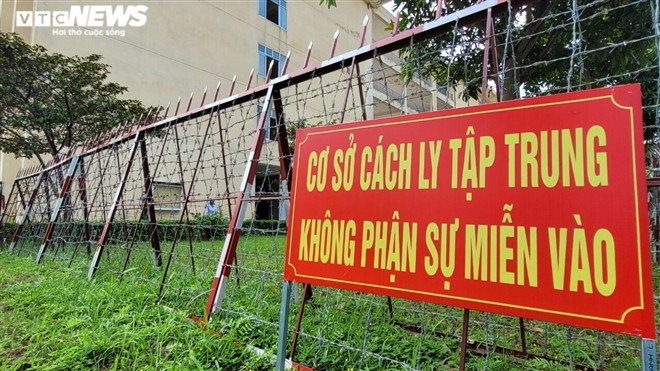 Ảnh: Cuộc sống bên trong khu vực cách ly COVID-19 ở ổ dịch Thuận Thành, Bắc Ninh - Ảnh 1.