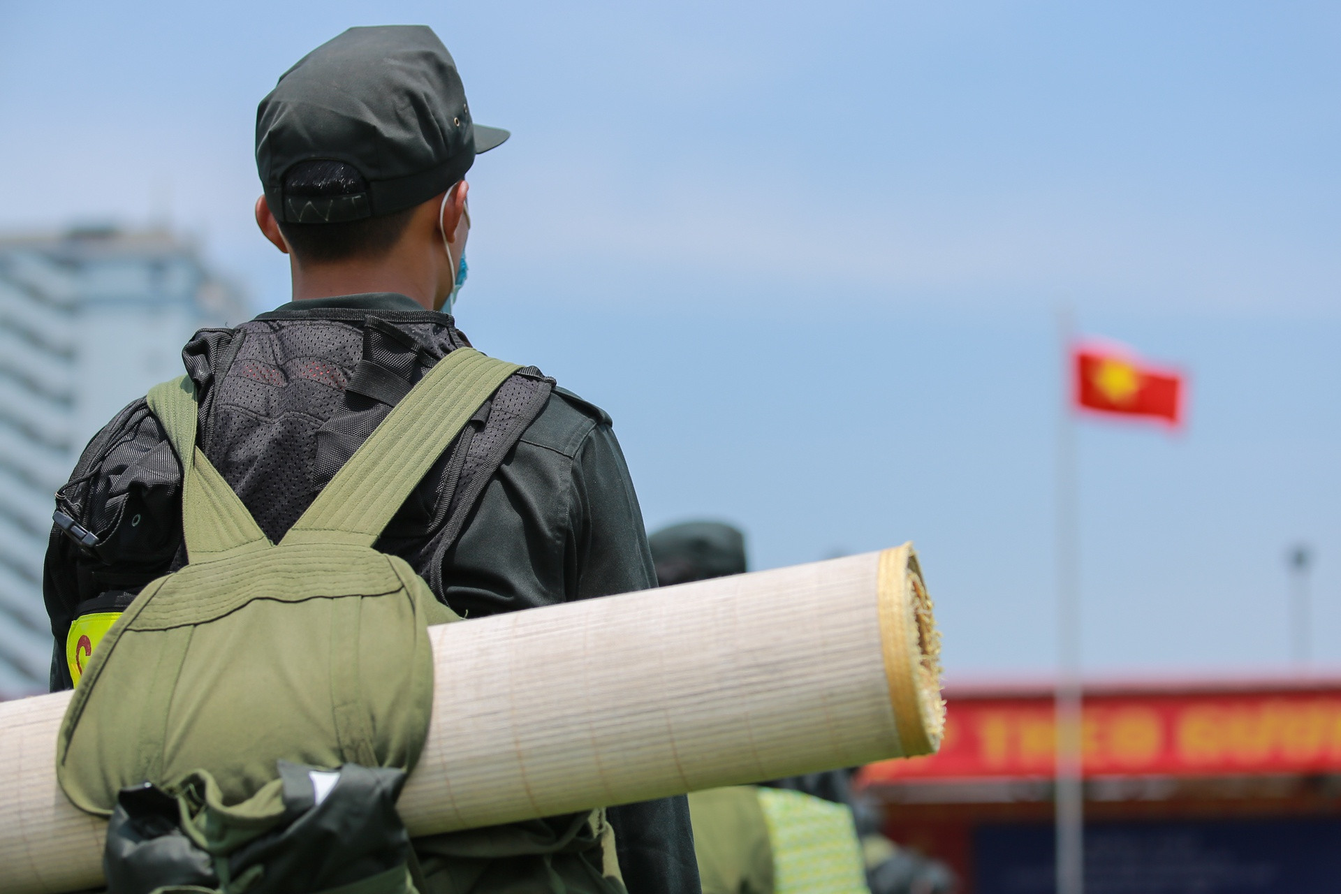 Chi viện hơn 200 cảnh sát lên Bắc Giang chống dịch - Ảnh 5.