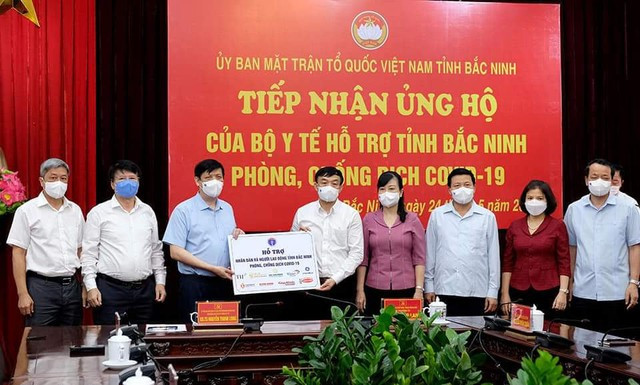 Bộ Y trưởng Bộ Y tế kêu gọi cả nước trợ giúp Bắc Ninh, Bắc Giang chống dịch COVID-19 - Ảnh 2.