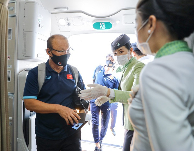 Cận cảnh chuyên cơ Bamboo Airways bay thẳng đưa đội tuyển Việt Nam đi thi đấu vòng loại World Cup 2022 tại UAE - Ảnh 5.