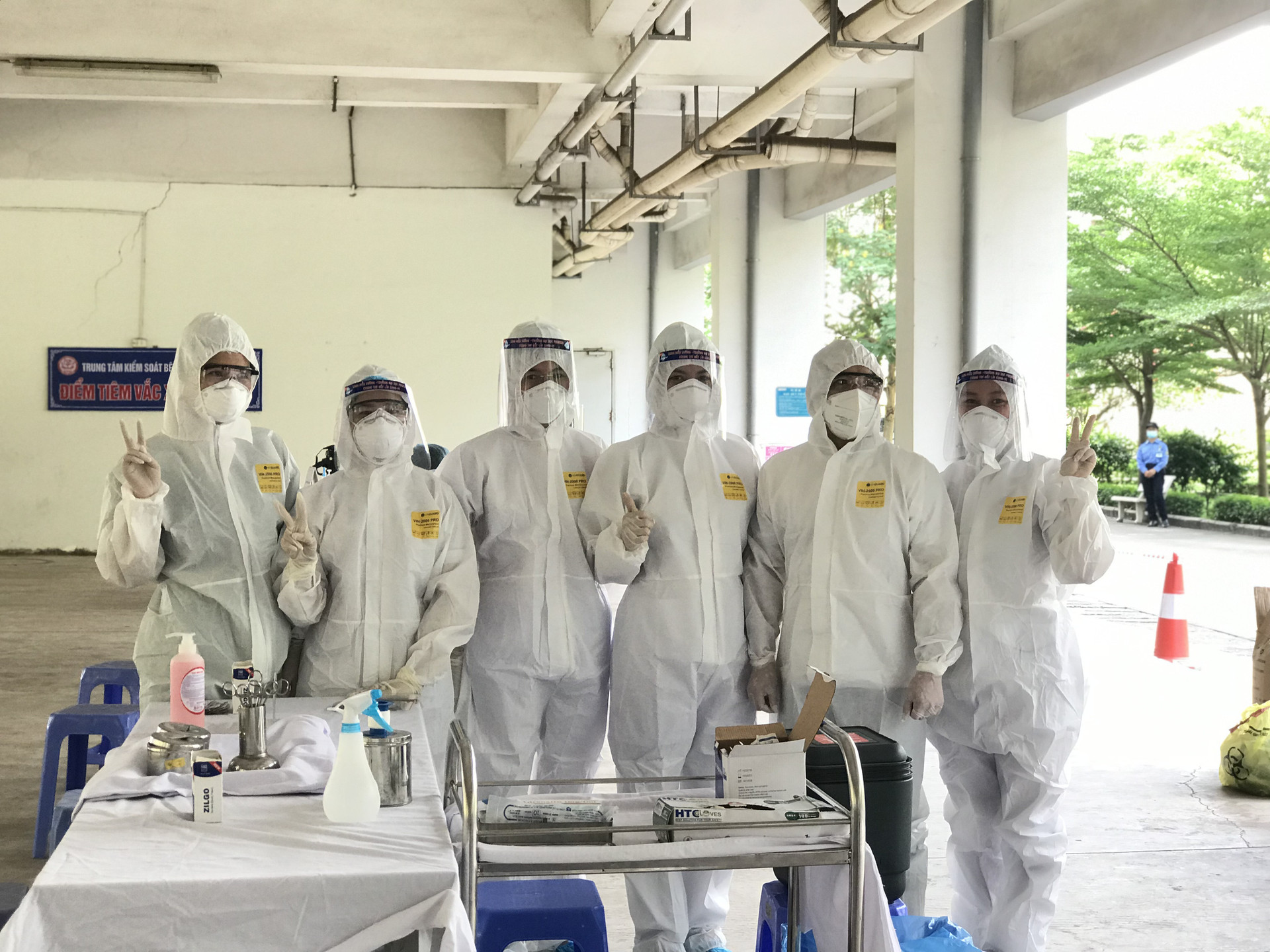 Hình ảnh những công nhân đầu tiên ở Bắc Giang được tiêm vaccine COVID-19 - Ảnh 7.