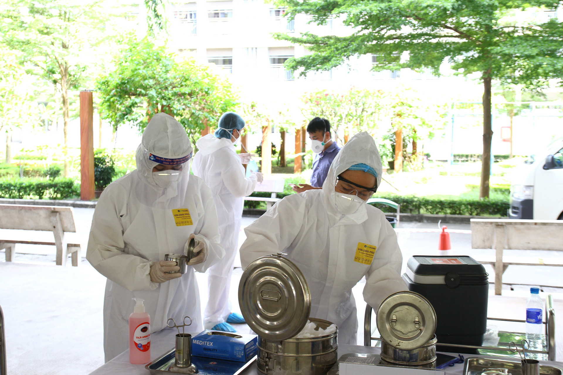 Hình ảnh những công nhân đầu tiên ở Bắc Giang được tiêm vaccine COVID-19 - Ảnh 12.