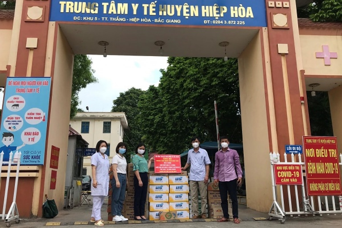 Củng cố hồ sơ xử lý F0 ở Bắc Giang trốn khỏi bệnh viện ra ngoài mua đồ ăn sáng - Ảnh 1.