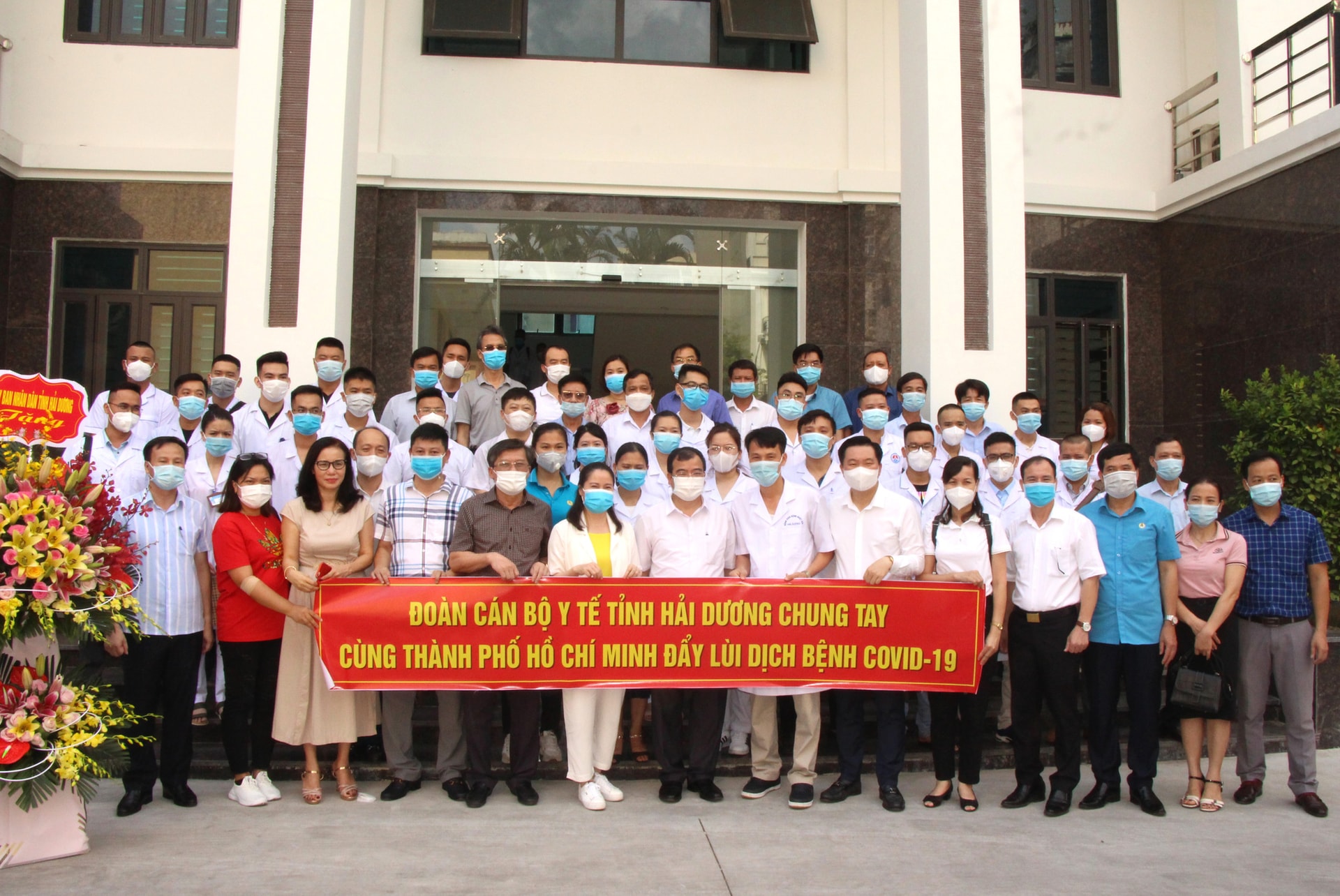 41 y bác sĩ Hải Dương nam tiến giúp TP.HCM chống dịch - Ảnh 3.