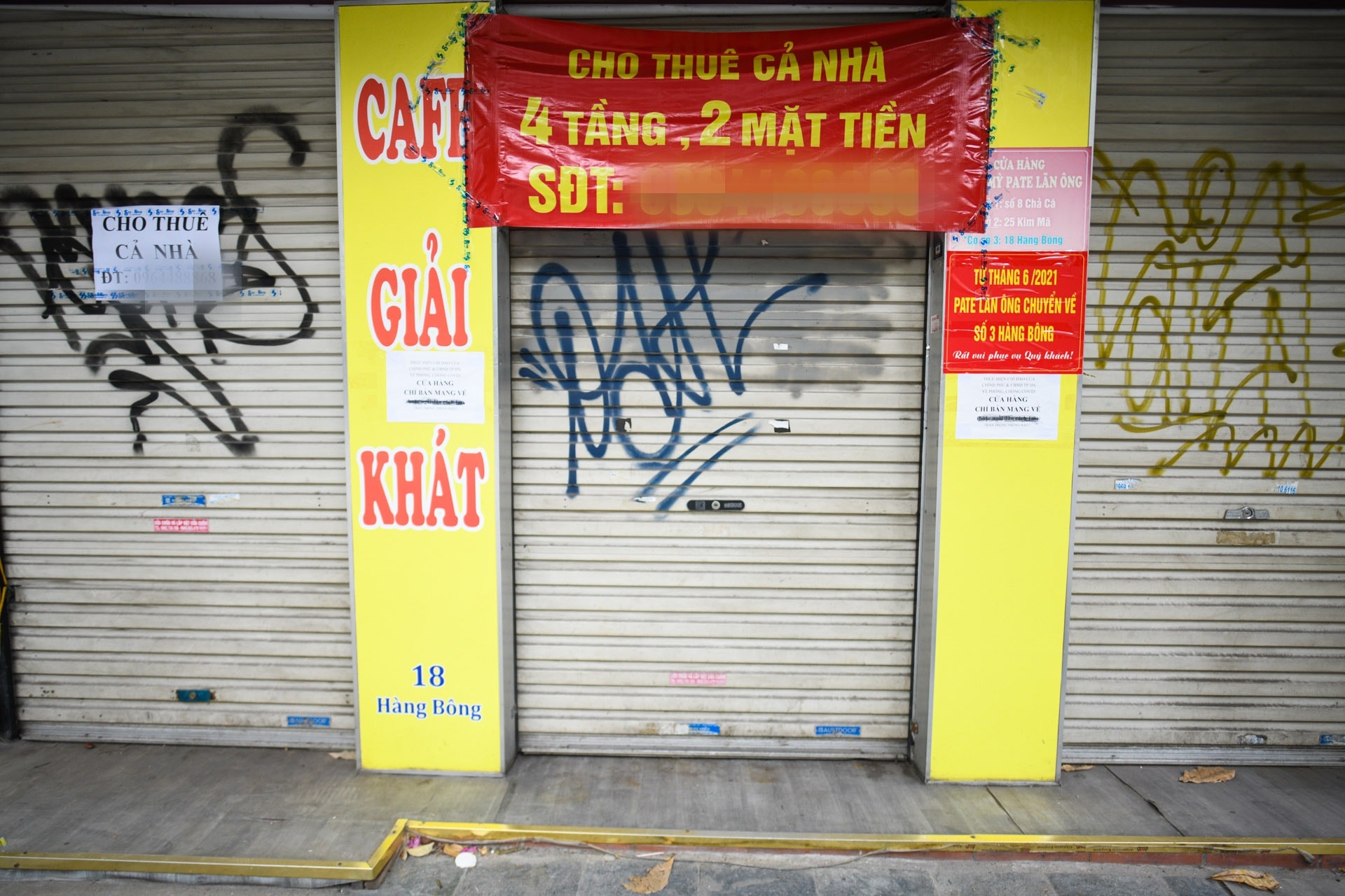 Hàng loạt nhà phố cổ Hà Nội treo biển cho thuê, bán nhà - Ảnh 11.