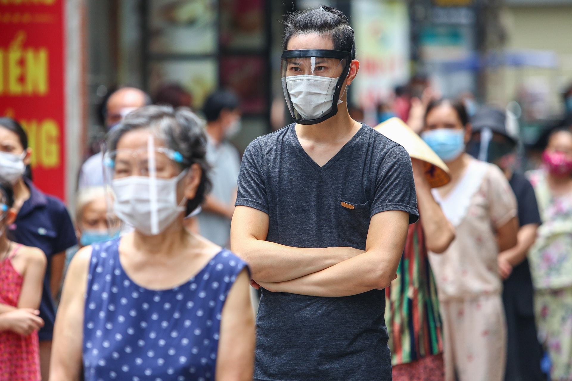 Buổi lấy mẫu đầu tiên trong chiến dịch xét nghiệm 3 triệu dân Hà Nội - Ảnh 3.