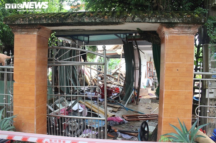Nhà sập sau tiếng nổ lớn, hai vợ chồng ở Quảng Nam tử vong - Ảnh 1.