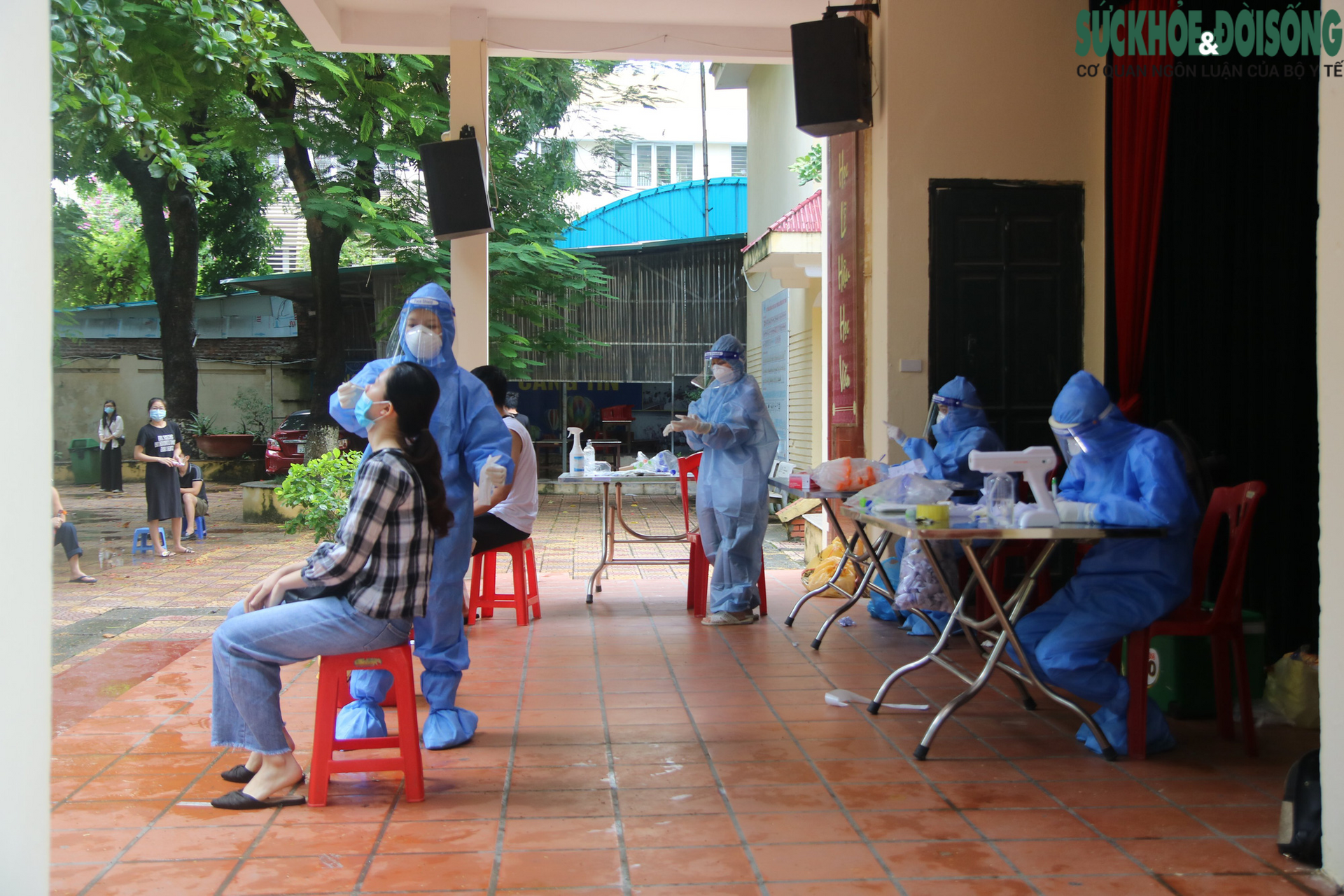 [Ảnh] Ngày cuối cùng Hà Nội lấy 1 triệu mẫu xét nghiệm để lọc bằng sạch F0 trong cộng đồng - Ảnh 6.