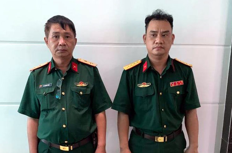 TP Hồ Chí Minh: Khởi tố, bắt giam hai đối tượng giả mạo cán bộ sĩ quan cao cấp Quân đội - Ảnh 1.