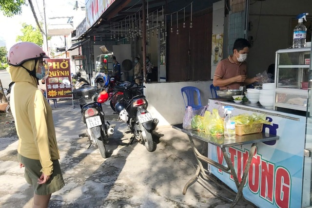 Hà Nội và nhiều địa phương nới lỏng giãn cách, mở lại các hoạt động kinh doanh dịch vụ  - Ảnh 3.