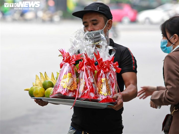 Giới trẻ Hà Nội tấp nập đến chùa Hà vái vọng cầu duyên trong ngày Rằm tháng 9 - Ảnh 5.