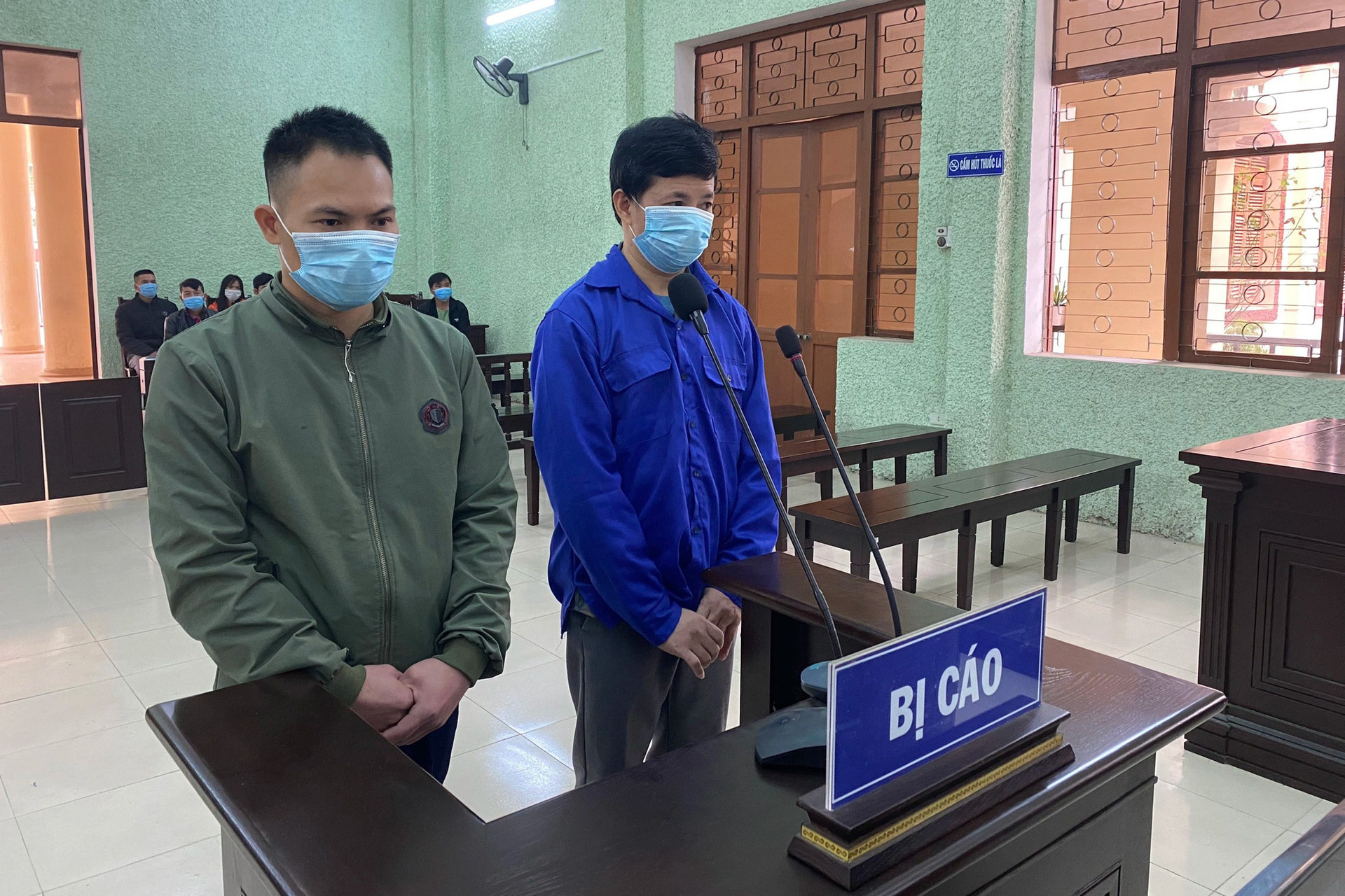 Lĩnh 18 năm tù vì đưa nhiều người Trung Quốc vào Việt Nam trái phép - Ảnh 2.