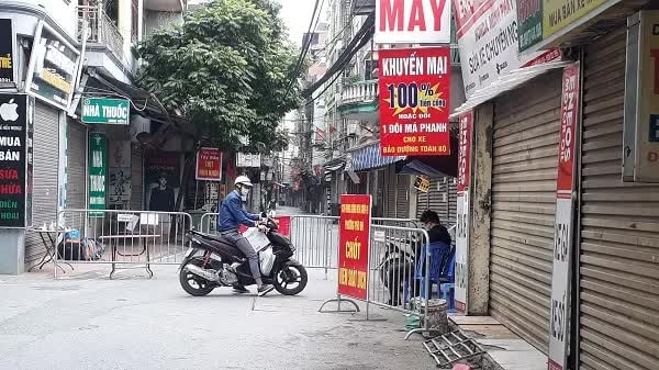 Ổ dịch phường Phú Đô tăng lên 81 ca, kích hoạt nhiều biện pháp phòng dịch - Ảnh 3. Ổ dịch phường Phú Đô tăng lên 81 ca, kích hoạt nhiều biện pháp phòng dịch - Ảnh 3.