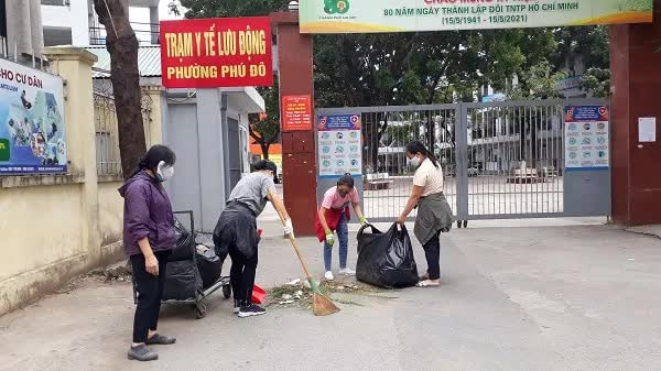 Ổ dịch phường Phú Đô tăng lên 81 ca, kích hoạt nhiều biện pháp phòng dịch - Ảnh 4. Ổ dịch phường Phú Đô tăng lên 81 ca, kích hoạt nhiều biện pháp phòng dịch - Ảnh 4.