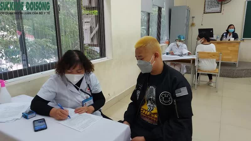 Ngày đầu Hà Nội tiêm vaccine cho trẻ học THPT - Ảnh 3.