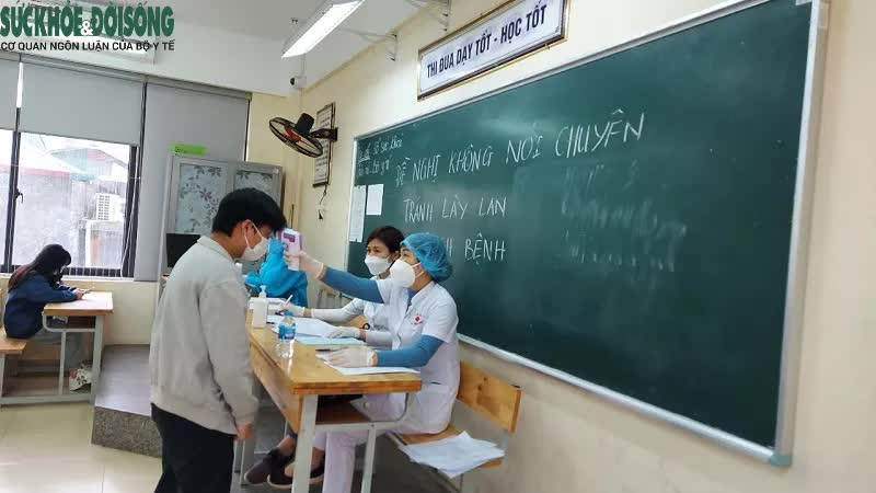 Ngày đầu Hà Nội tiêm vaccine cho trẻ học THPT - Ảnh 10.