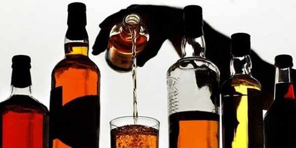 Bệnh gan do rượu: Triệu chứng và yếu tố nguy cơ ai cũng cần phải biết - Ảnh 1. Bệnh gan do rượu: Triệu chứng và yếu tố nguy cơ ai cũng cần phải biết - Ảnh 1.