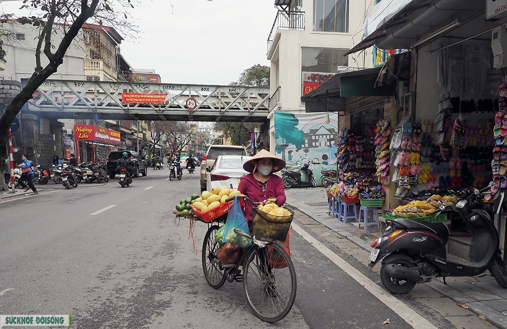 Những người phụ nữ mưu sinh chốn thành thị - Ảnh 10.