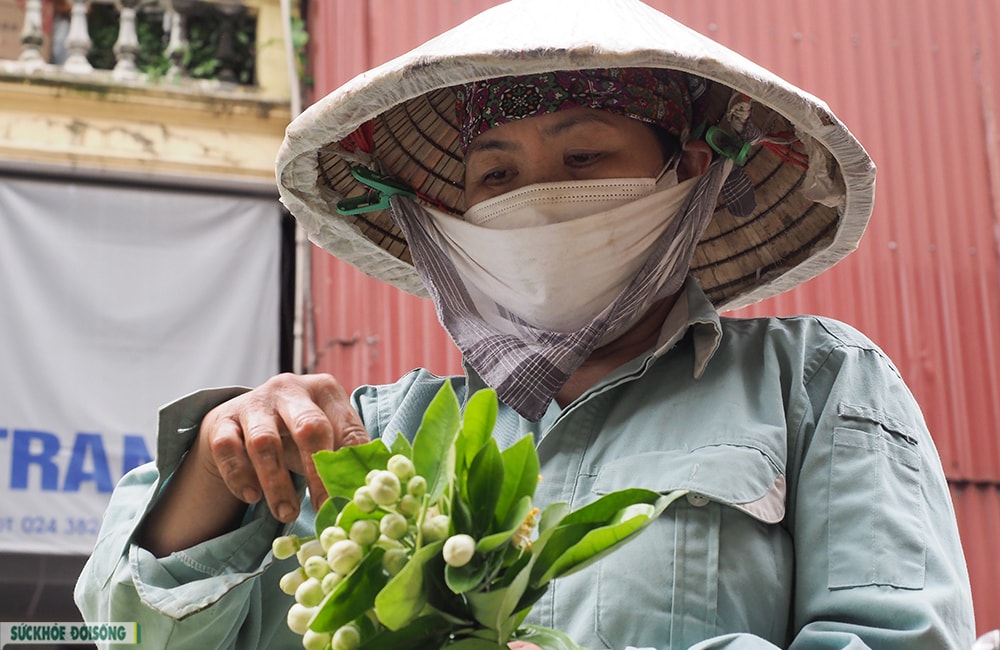 Những người phụ nữ mưu sinh chốn thành thị - Ảnh 13.